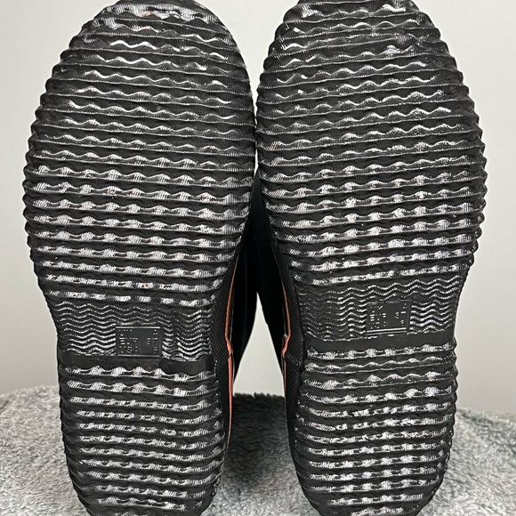 WTW Waterproof Boots NWT - Women's Size 6/37 - Picture 7 of 8
